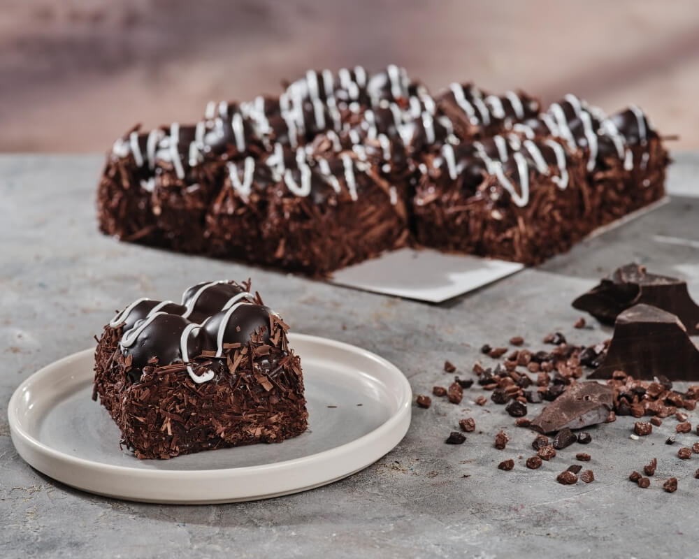 Siyah Mono Profiterol Pasta